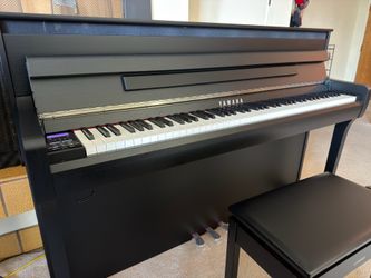 YAMAHA CLP885