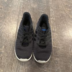 Size 9.5c Adidas 
