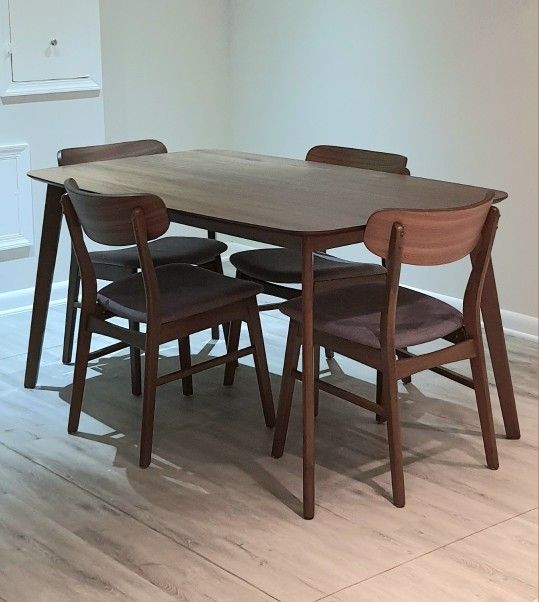 Dining Set (Table With Four Chairs)