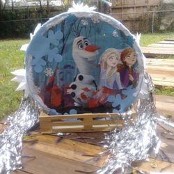 Frozen piñata