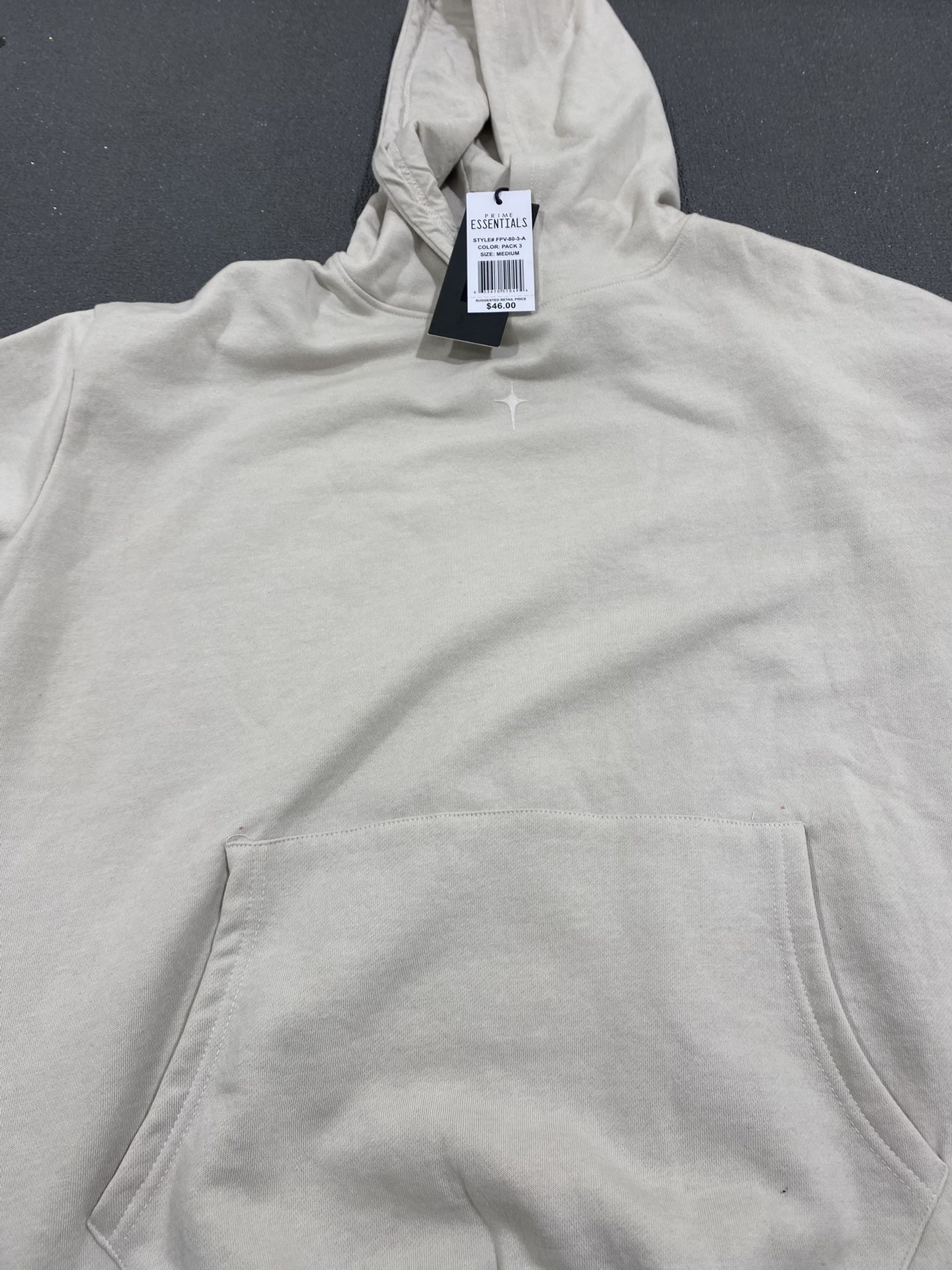 M essentials sweatshirt