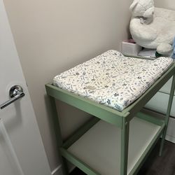 Changing Table With Mattress 