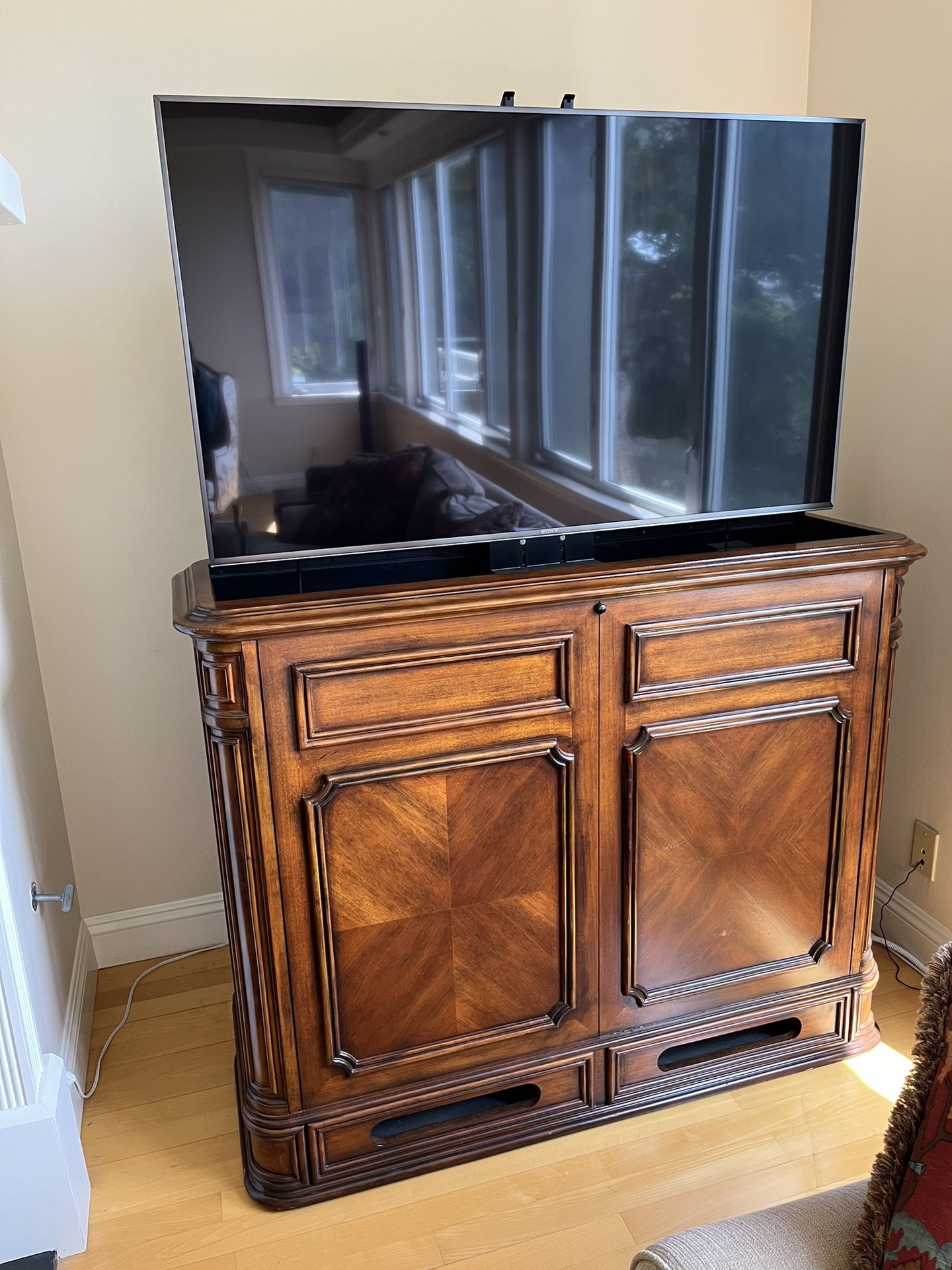 Estancia TV lift console Cabinet Inlay SONY SMART TV hooked up inside