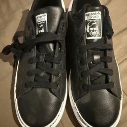 Stan Smith Adidas size 7 woman's new no box