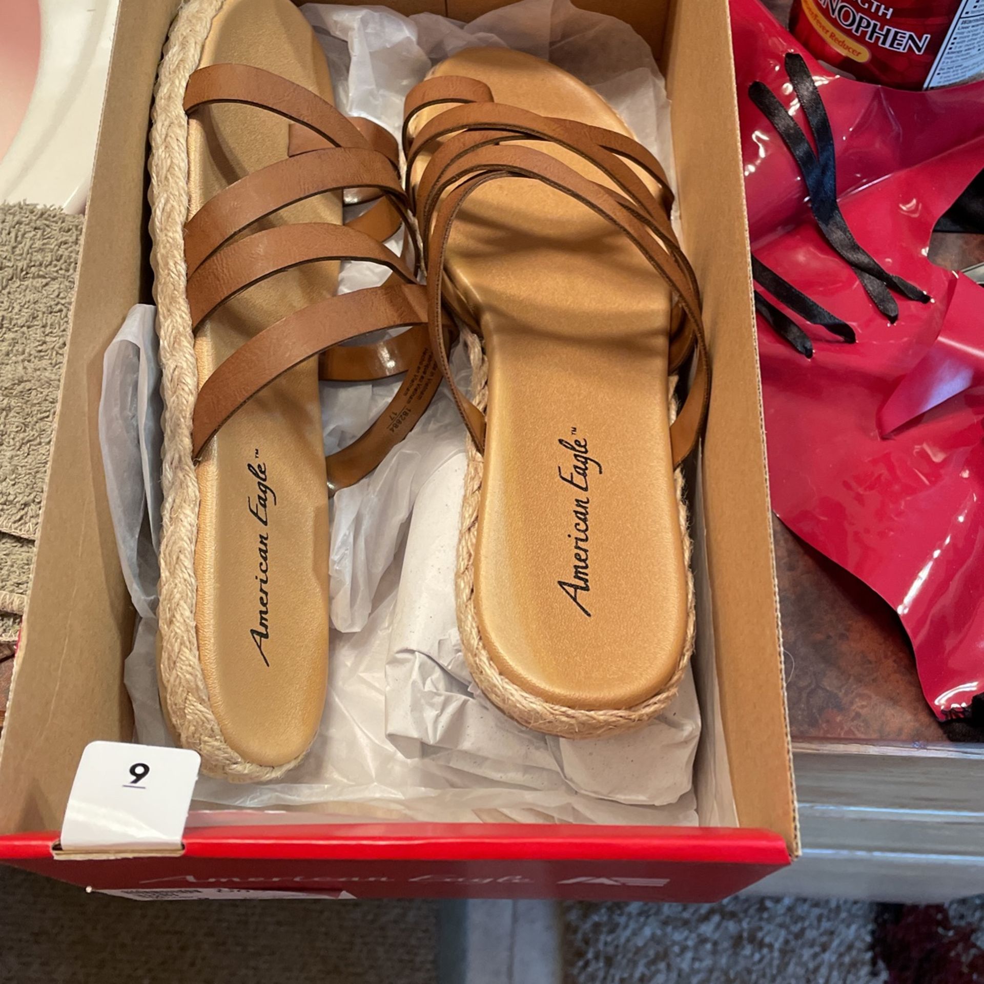 American eagle sandals size 9