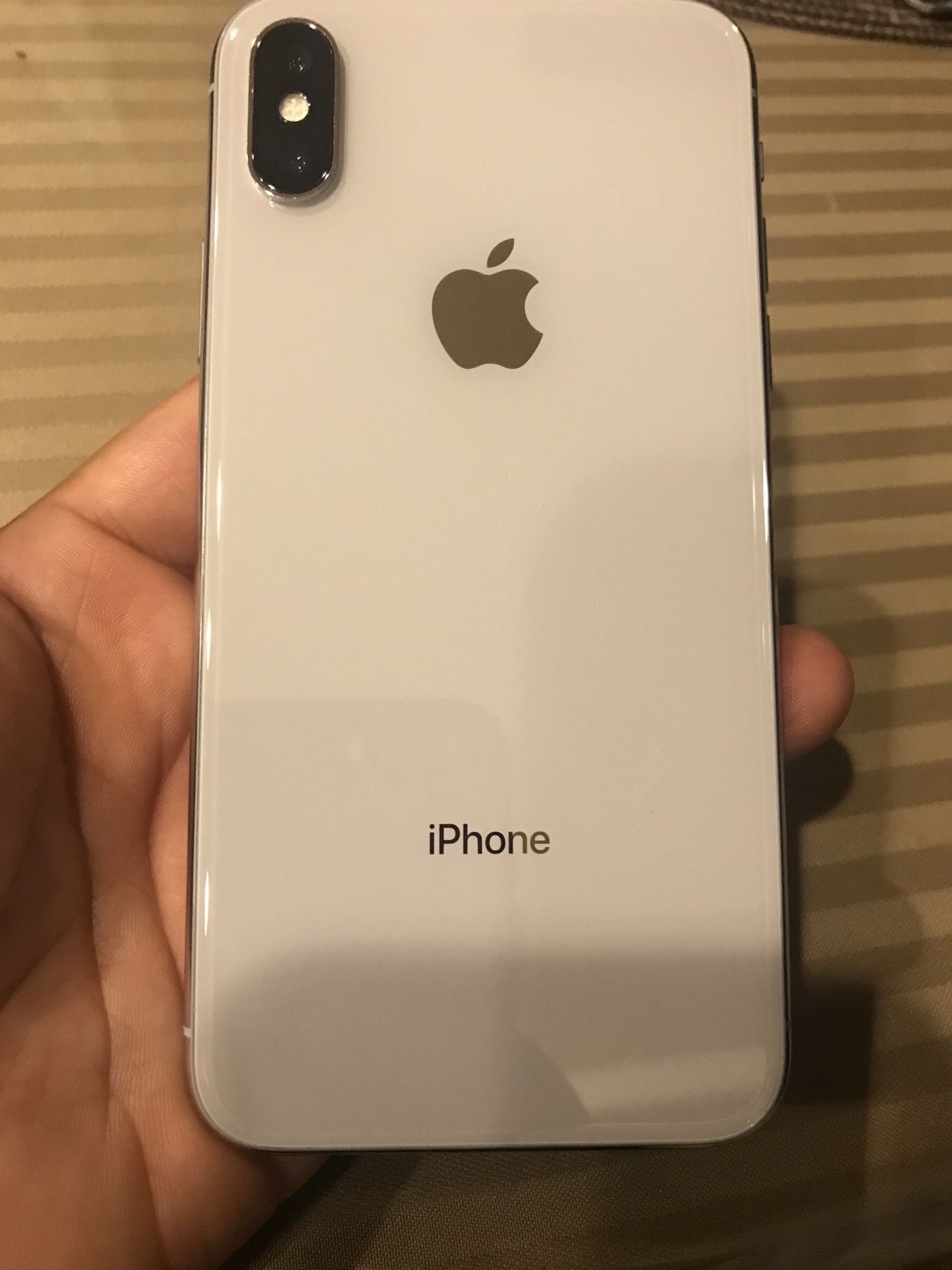 iPhone X unlocked Verizon IF AD IS UP, it’s AVAILABLE