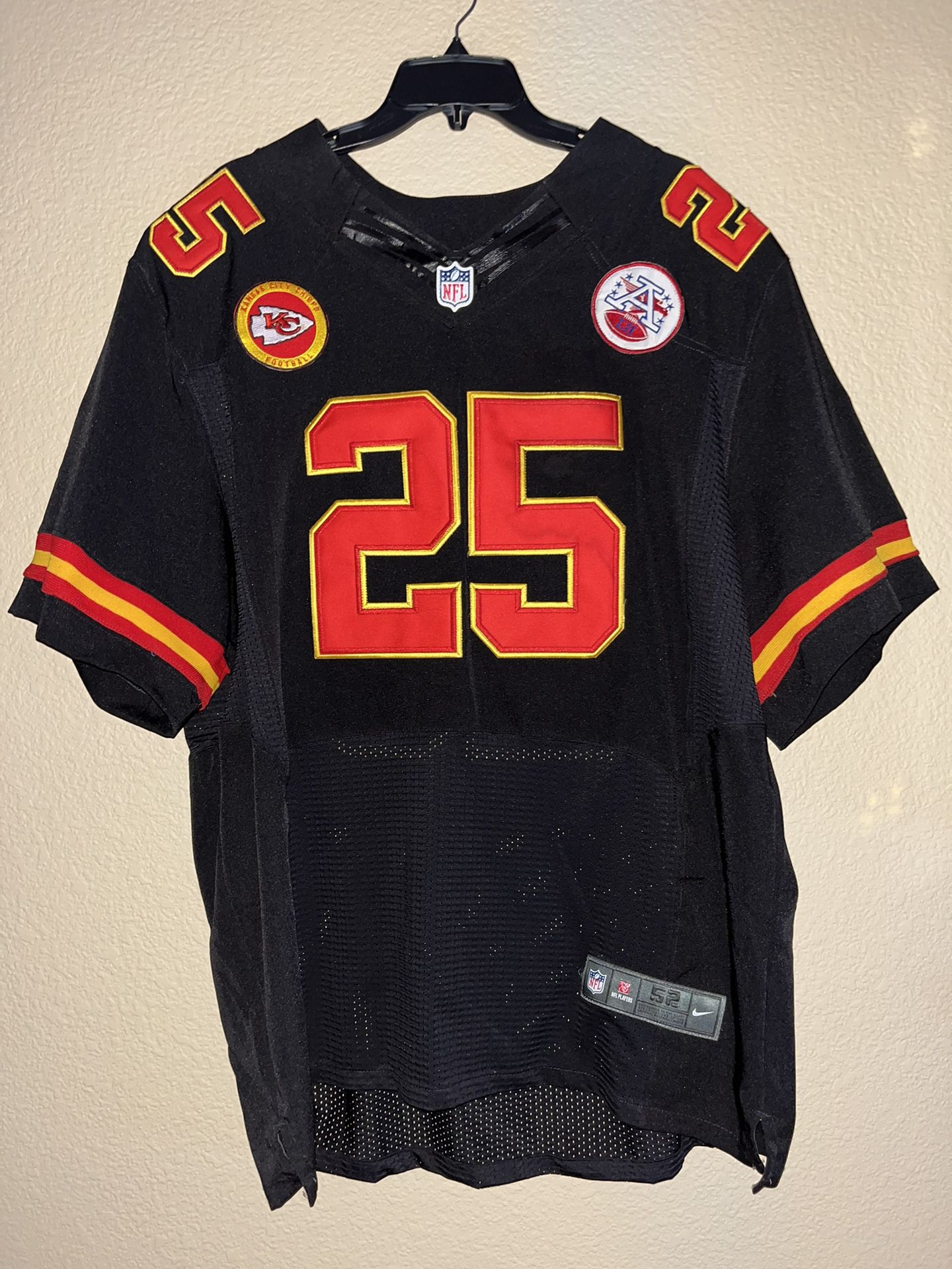 Kansas City Chiefs Alternate jersey Sz 52 for Sale in Peoria, AZ - OfferUp