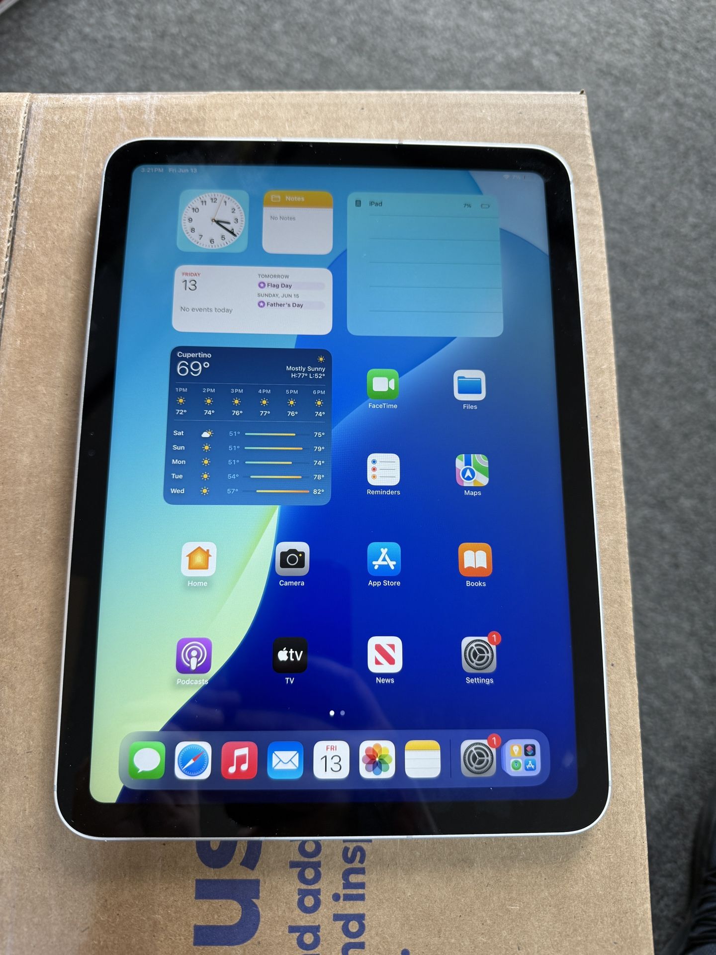 64 GB iPad 10th Generation, WiFi + Cellular