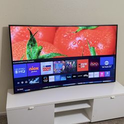 Like New Samsung Curved Smart Tv 4k UHD 65”