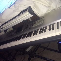 Roland Fantom X8