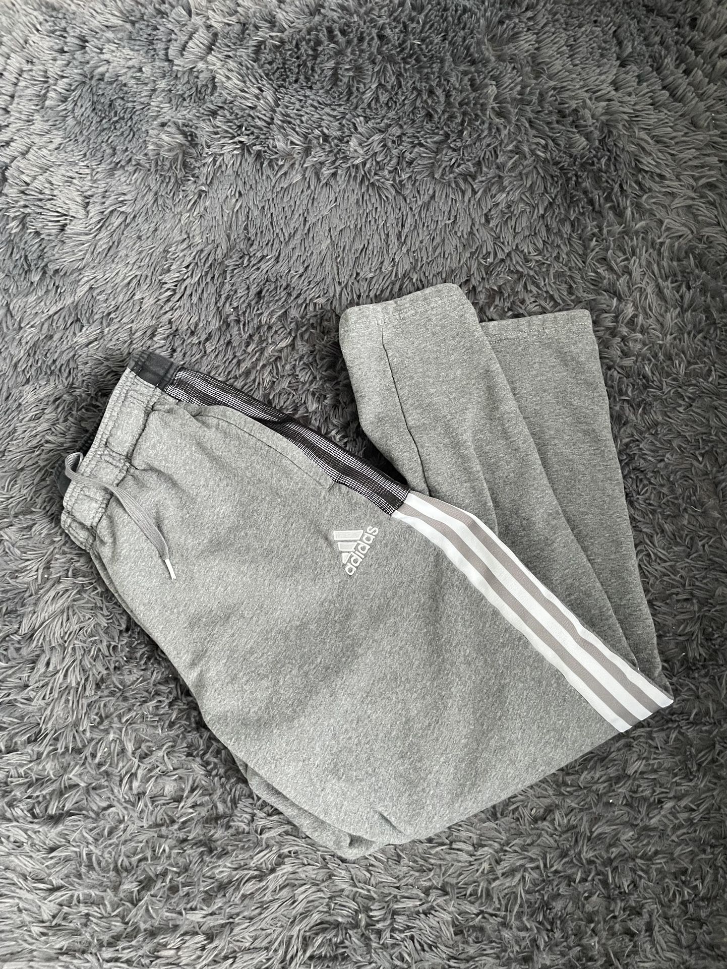 Adidas ESSENTIALS 3-STRIPES FLEECE PANTS SWEATPANTS JOGGERS GREY | Men Large