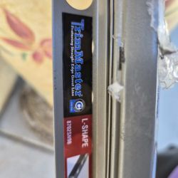 Trim Master L Molding