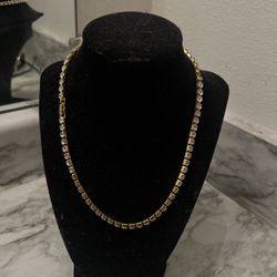 Gold Diamond Necklace 