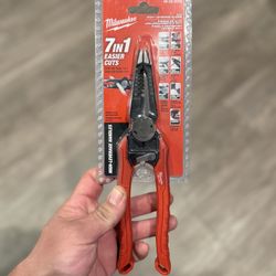 Milwaukee 7 IN 1 High-Leverage Pliers