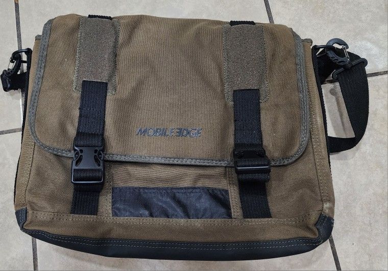 Laptop Messenger Bag