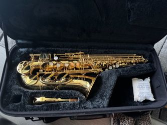 Alto Sax Jupiter with case