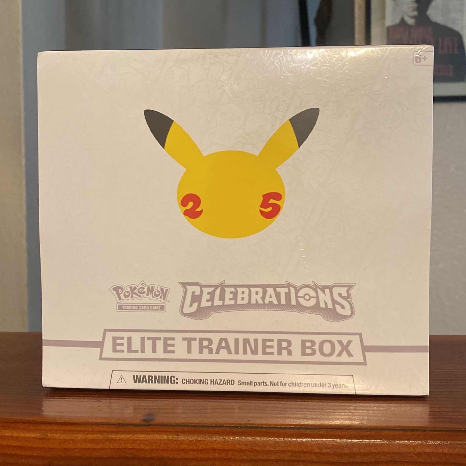 Pokémon Celebrations ETB