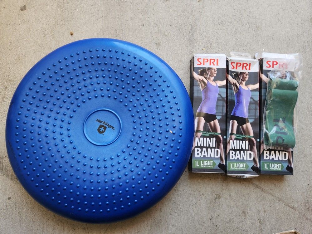 Inflated wobble cushion for exercise And 3 Mini Bands