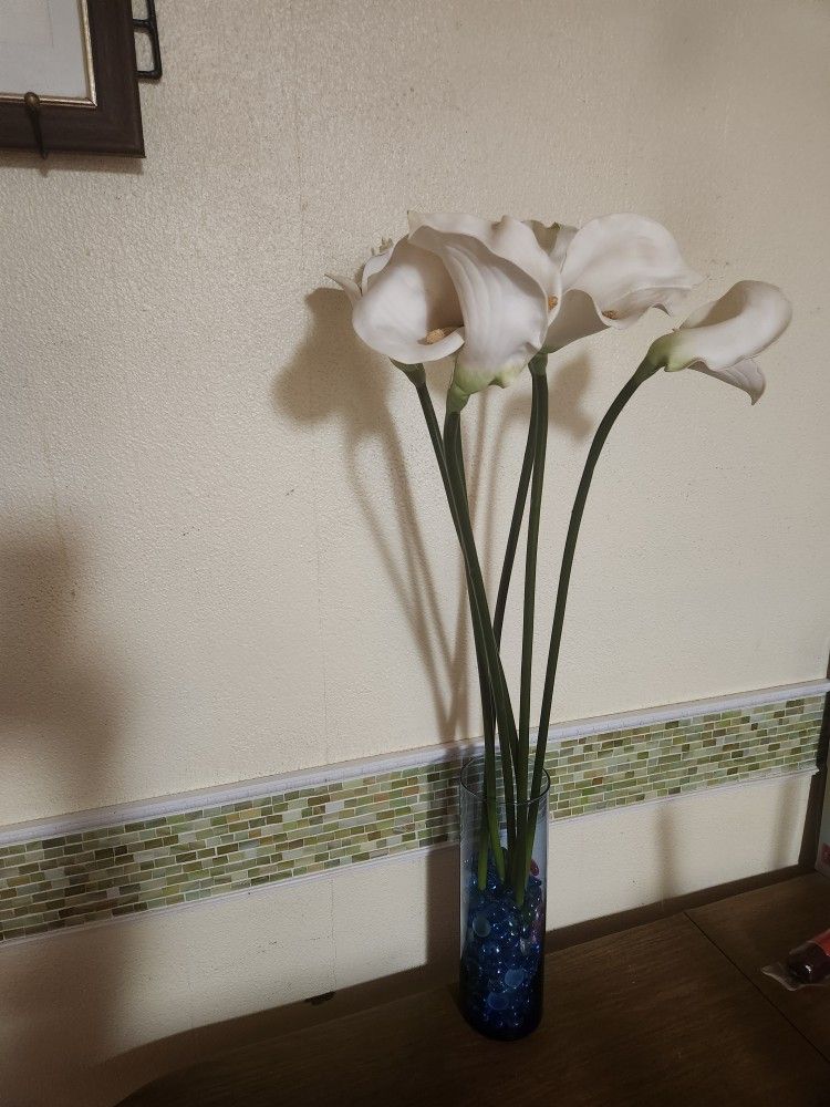 Beautiful 6 White Silk Calla Lily Flower Arrangement