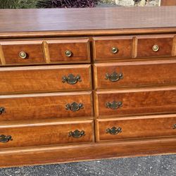 Dresser maple and maple veneer horizontal  Eight drawers with dovetail construction that slide very well #6275 The drawers are made out of maple and s
