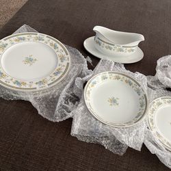 Four Crown China Barclay 519