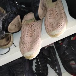 Shoe's Men Women Lady 1 Dollars 