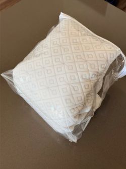 Cal King Mattress Protector — BEDLORE, Barely Used