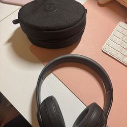 Dre Beats Solo 3 With Case 