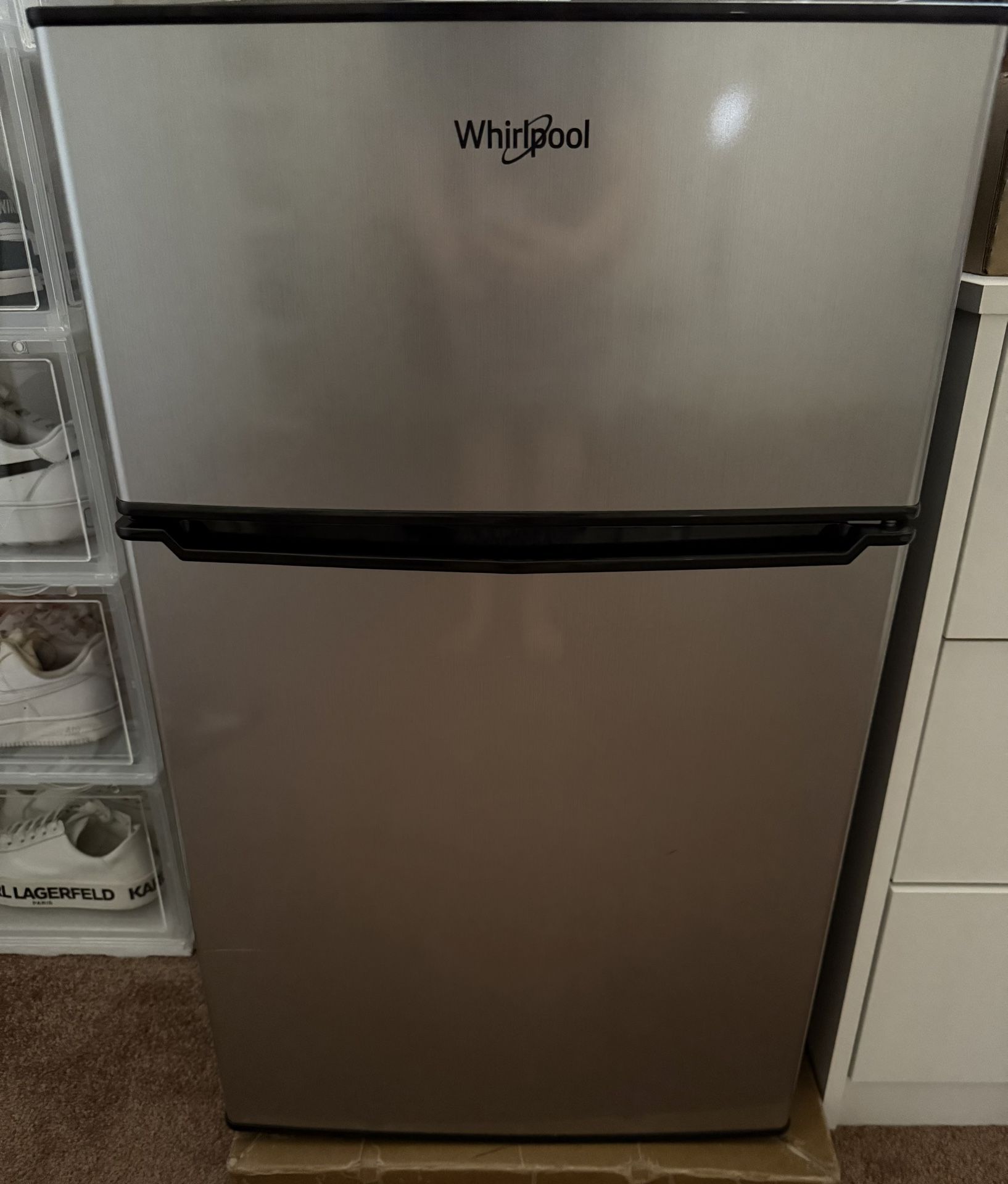 Mini Fridge (no Box)