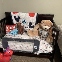 Graco 4 In 1 Convertible Crib With Drawer