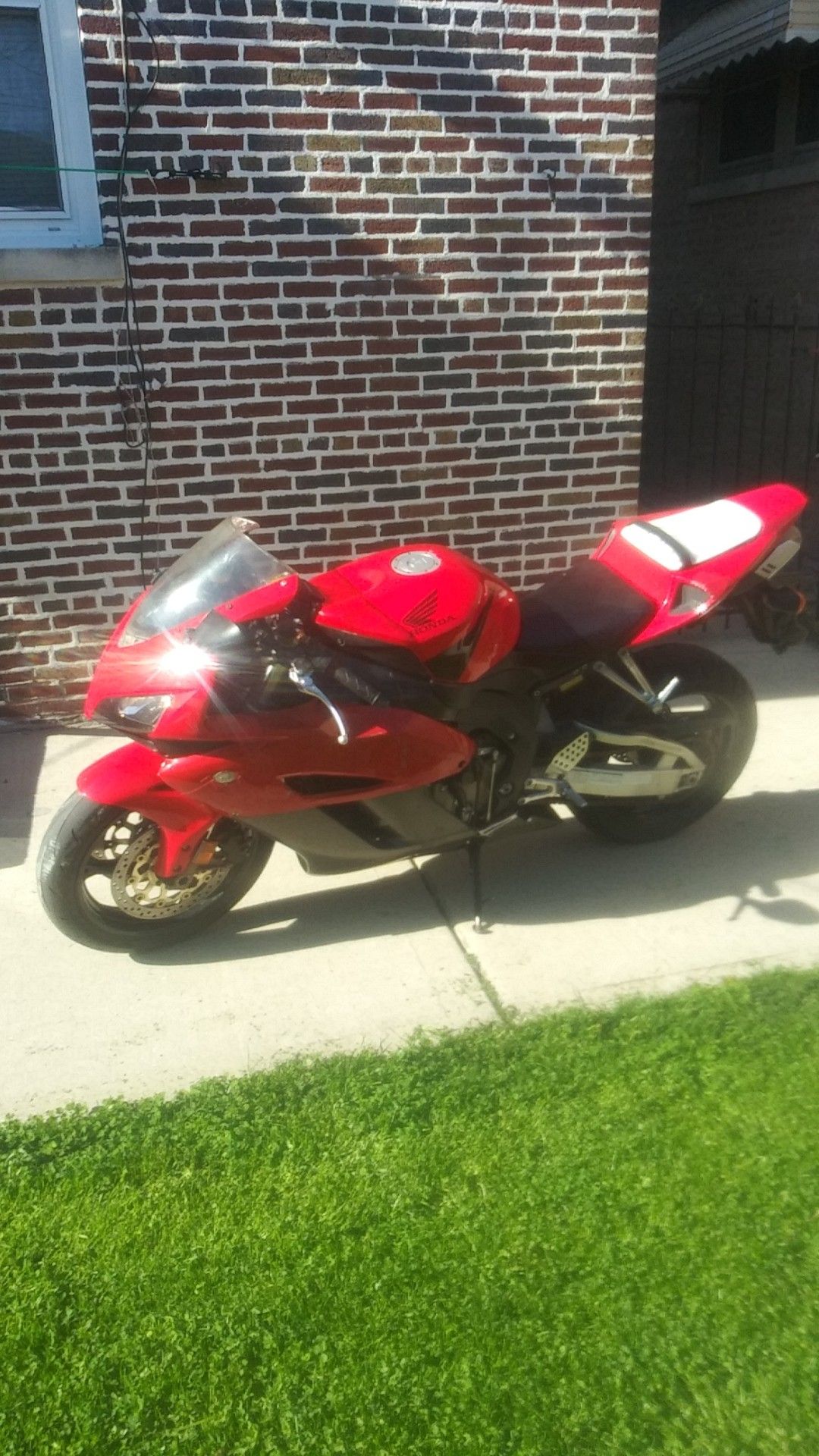 2004 Honda cbr 1000rr clean title