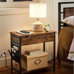 2 Nightstand / Side Tables 
