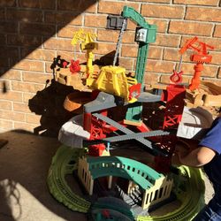 Fisher-Price Thomas & Friends Trains & Cranes Super Tower