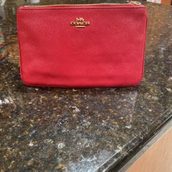 COACH NWT CROSSGRAIN LEATHER WRISTLET, CASE