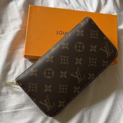 Fashion Big Wallet New With Box 