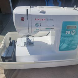 Singer Sewing Machine