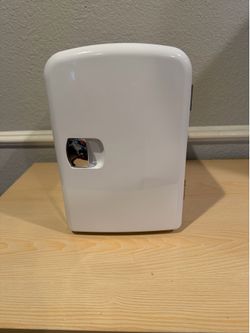 Mini  fridge 10in tall x 6in wide