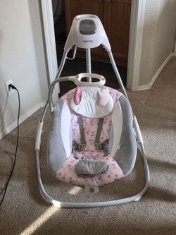 Automatic baby swing - Ingenuity - like new