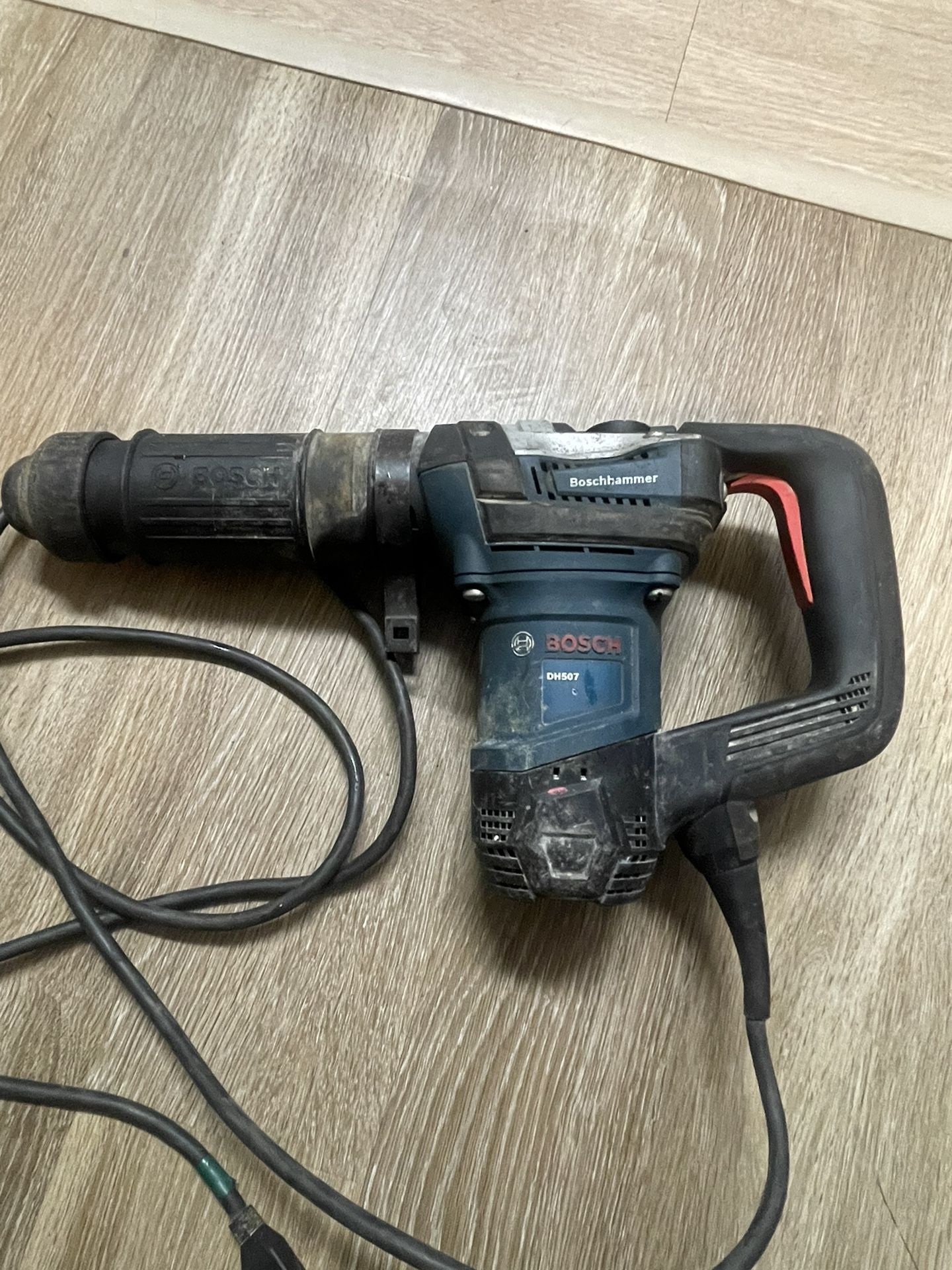 Bosch RH850VC 120-Volt 1-7/8" SDS-max Rotary Hammer with SDS-Max HDC200 Dust Collection Attachment