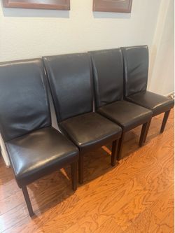 Dining room chairs 4