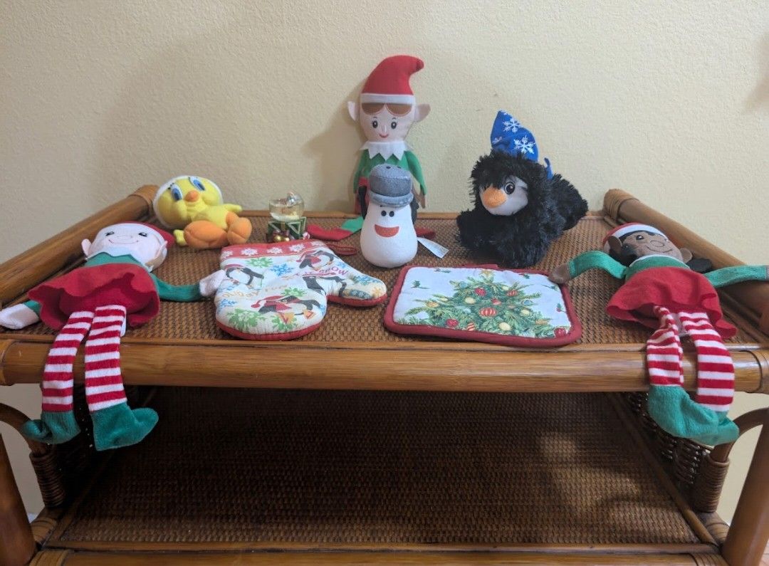 Christmas plush toys.
