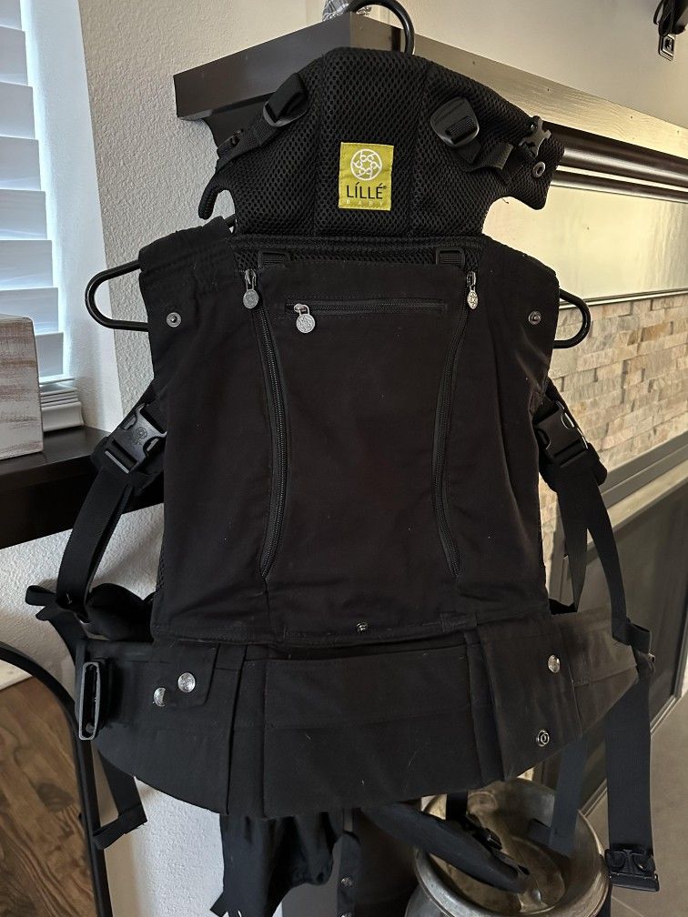 Lillbaby 6-in-1 Baby Carrier