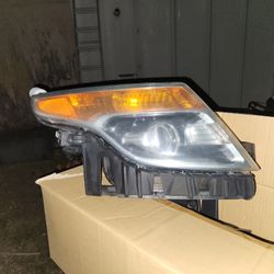2011-2015 Ford Explorer Headlights 