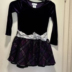 Lots Of Girls Dress , Shirts, Pants All Sizes. 