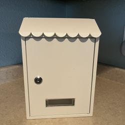 Small Mail Box