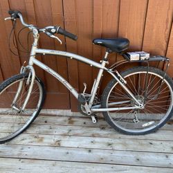 Diamondback Wildwood Hybrid Bike 