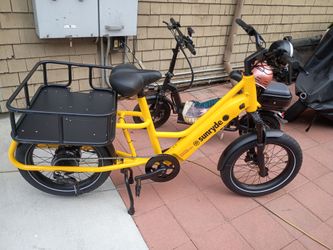 Sunryde S3 Commute / Cargo E-Bike: with battery charger, phone holder,  cup holder and bike chain (originally $4,000)