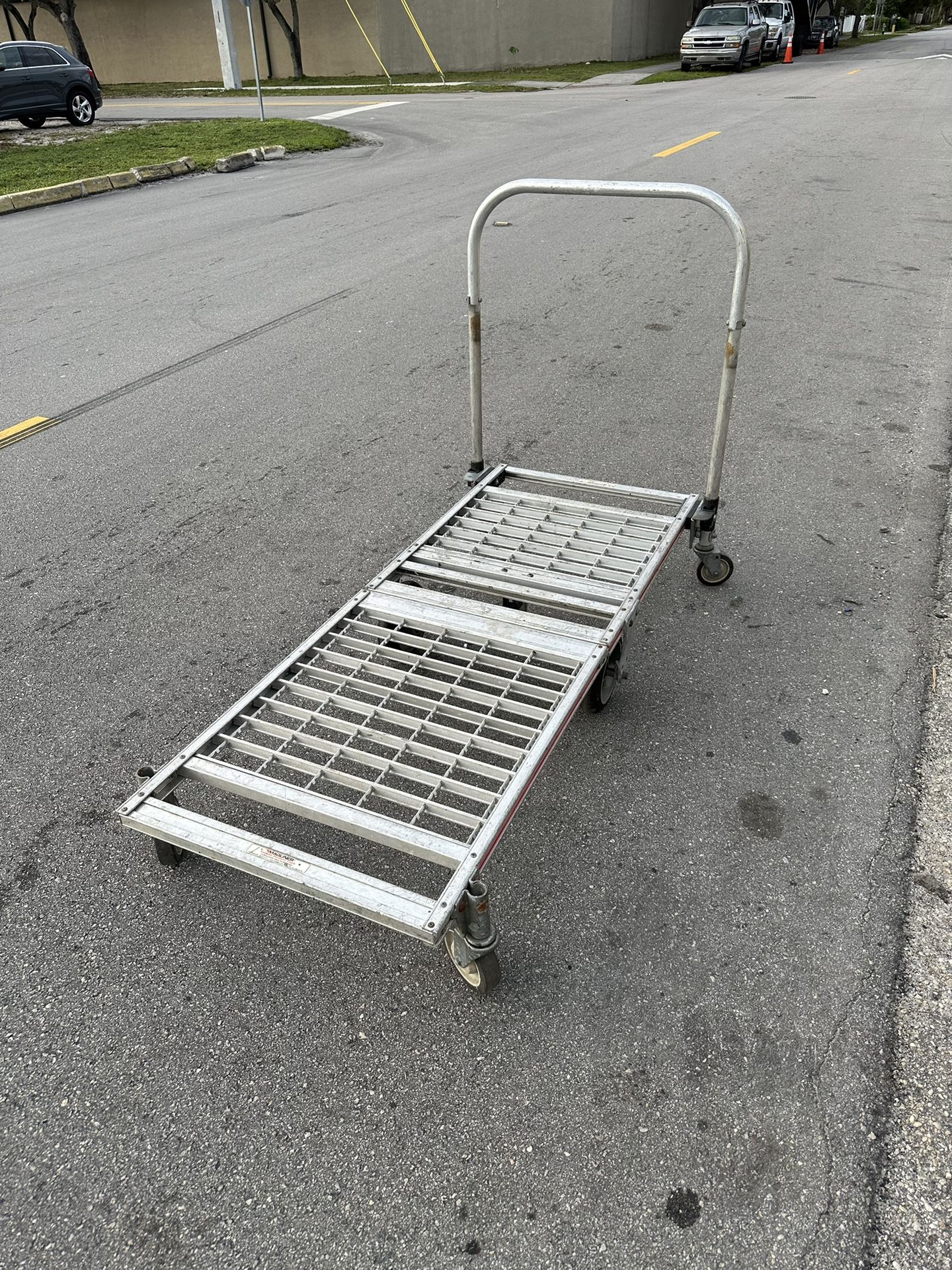 Magliner MT1TA Six-Wheel Folding Platform Truck Base with Extension