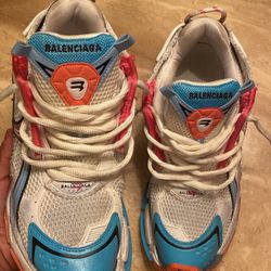 Balenciaga runner