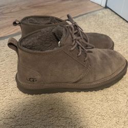 Gray Uggs Sze 12